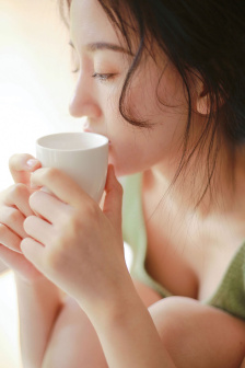 夫の上司に犯 在线观看